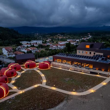 Cherry Sculpture Hotel Paul Εξωτερικό φωτογραφία